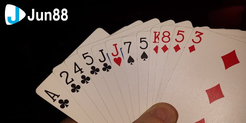 Bí quyết giúp bạn nắm phần thắng trong bài tiến lên 