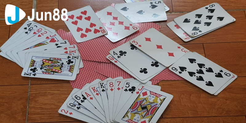 Làm quen với các kỹ thuật xào bài cơ bản